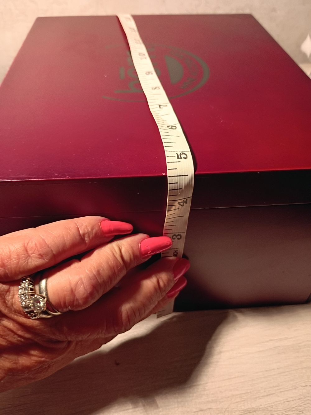 Red Wine Accessory Gift Set - Red - Picture 11 of 11